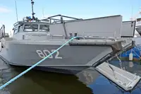 Militära fartyg till salu