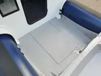 Styv uppblåsbar båt till salu