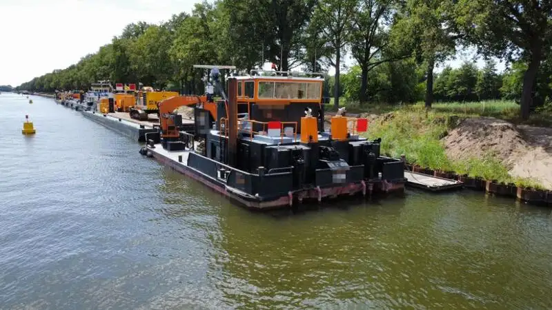 Containerskepp till salu