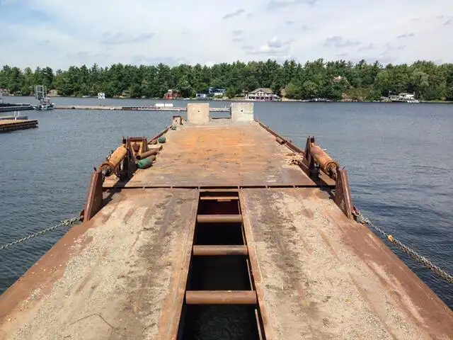 Pråm till salu