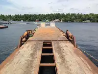 Pråm till salu