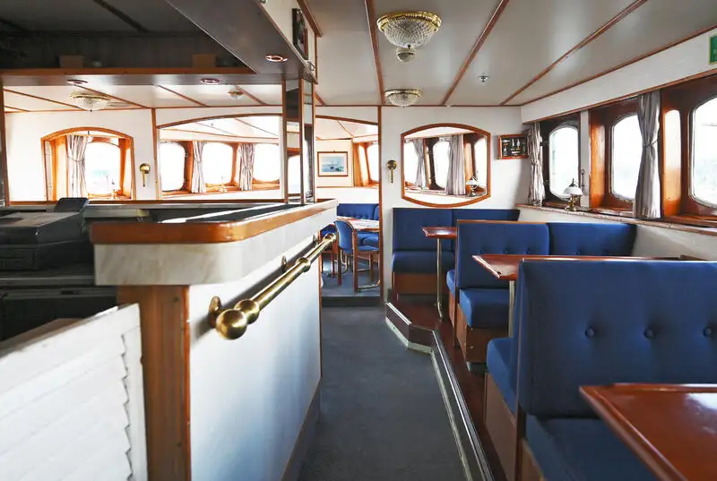 Passagerarfartyg till salu