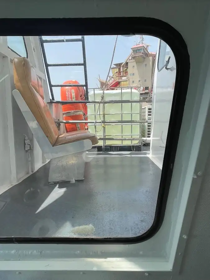 Containerskepp till salu