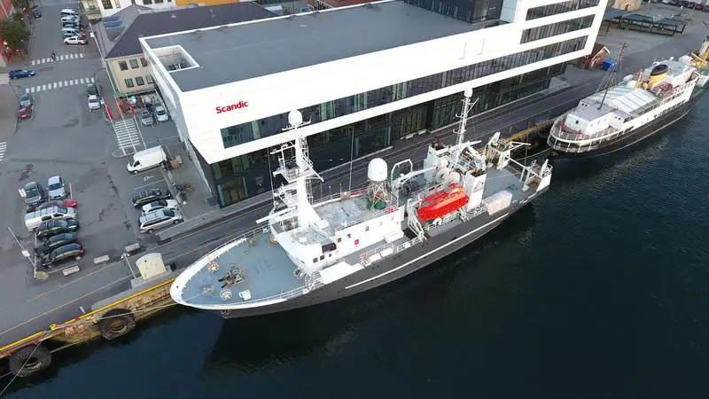 Containerskepp till salu
