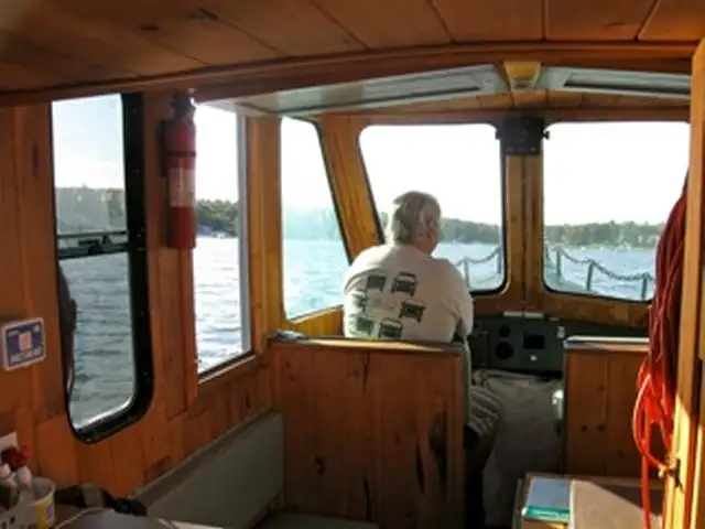 Räddningsbåt till salu