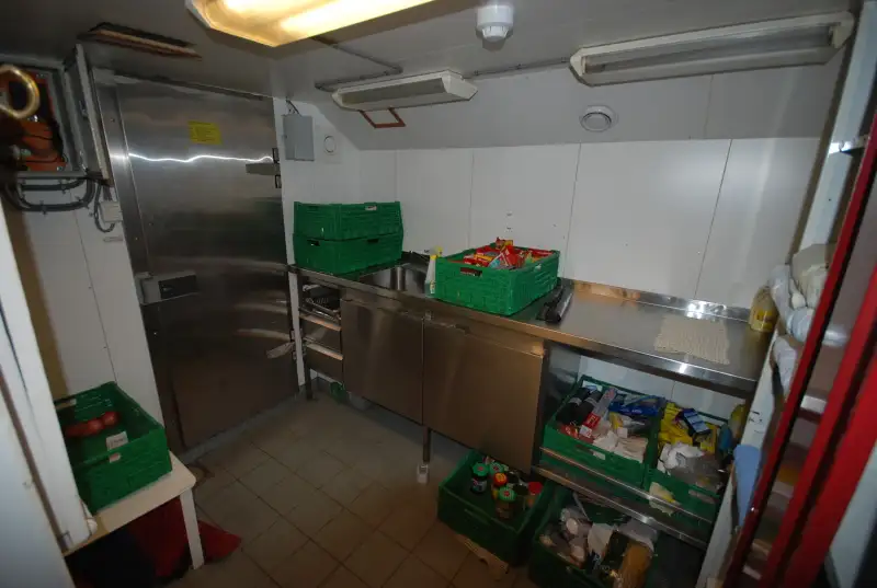 Landstigningsfartyg, tank till salu