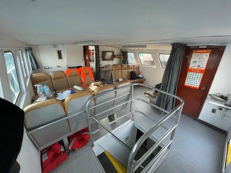 Containerskepp till salu