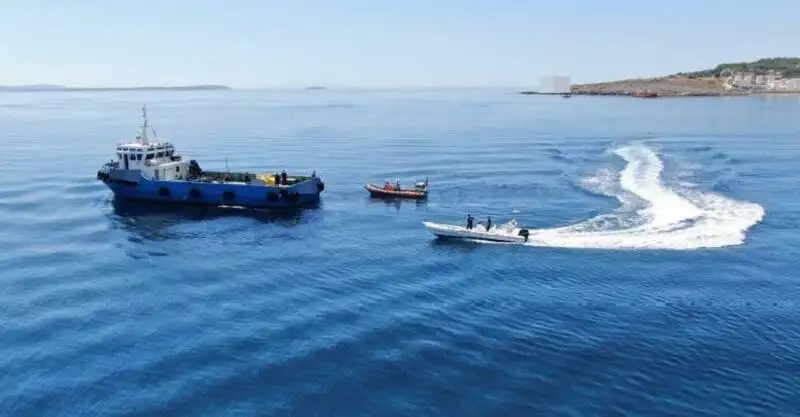 Bogserbåt till salu