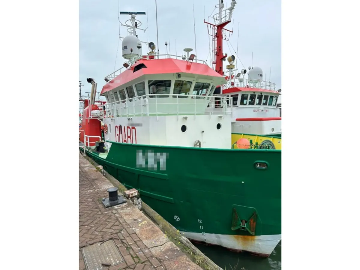 Försörjningsfartyg till salu