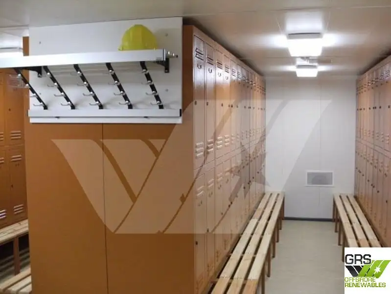 Containerskepp till salu