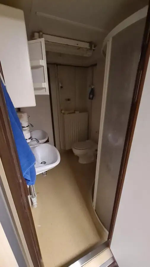 Försörjningsfartyg till salu