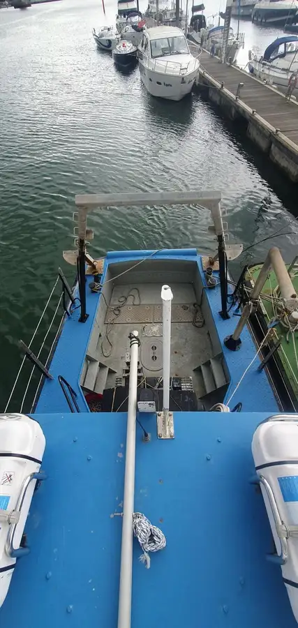 Containerskepp till salu