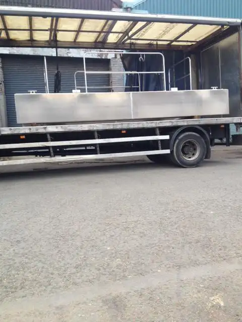 Containerskepp till salu
