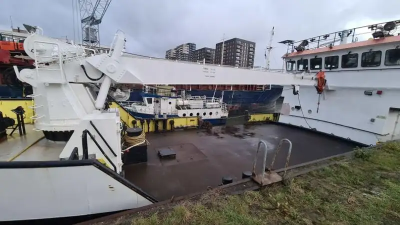 Försörjningsfartyg till salu