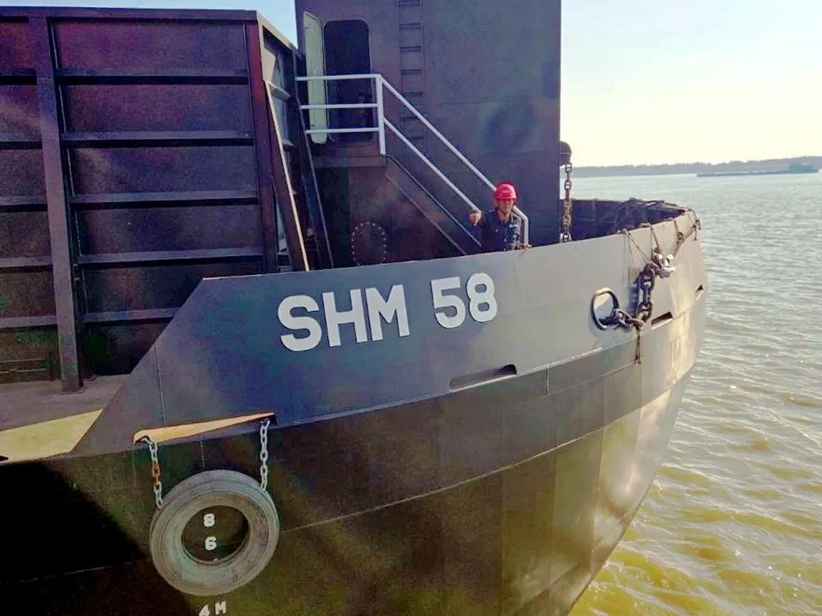 Pråm till salu
