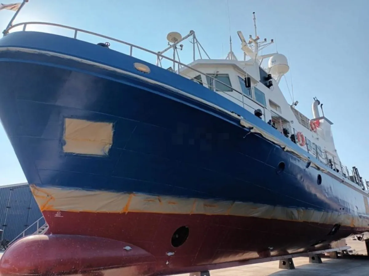 Undersökningsfartyg till salu
