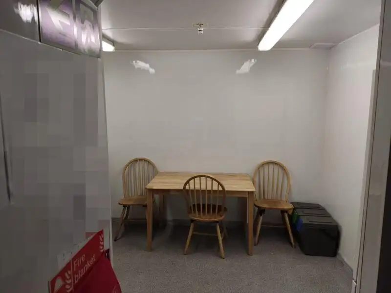 Pråm till salu