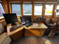 Containerskepp till salu