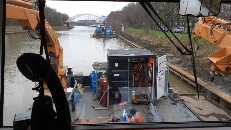 Containerskepp till salu