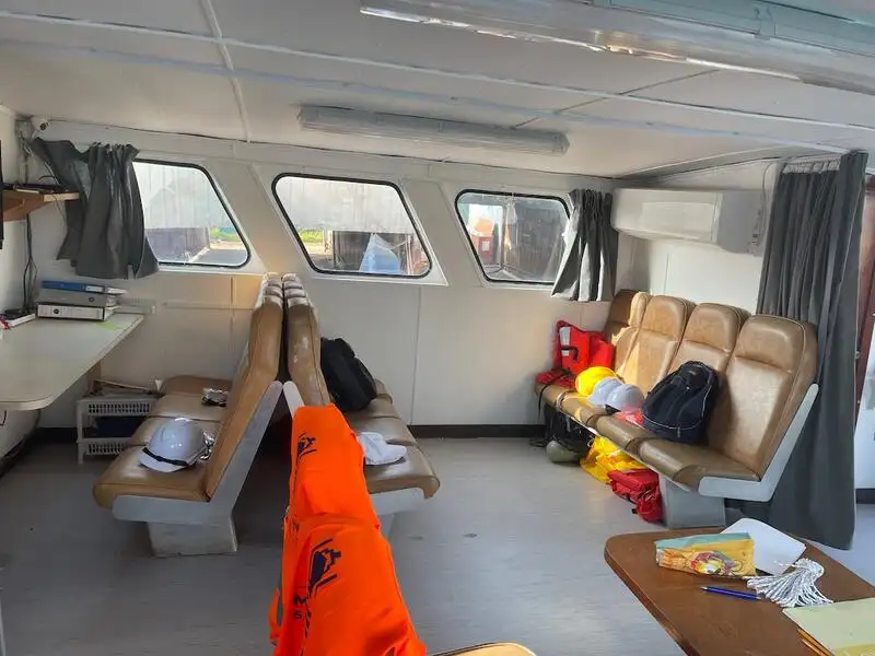 Containerskepp till salu