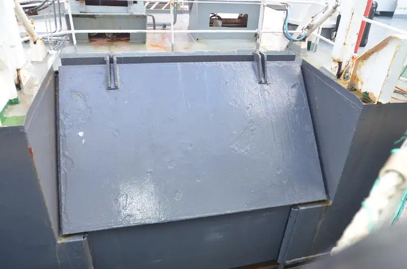Containerskepp till salu