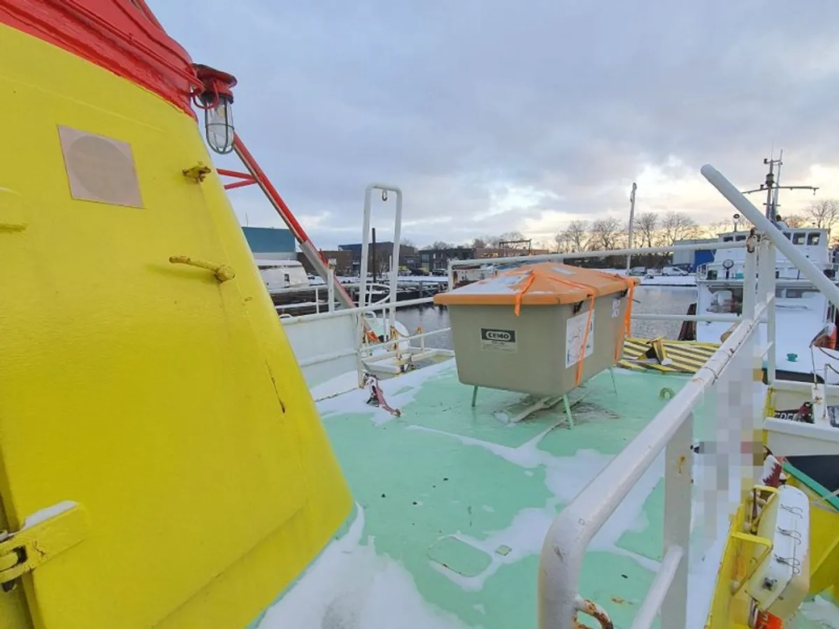 Försörjningsfartyg till salu