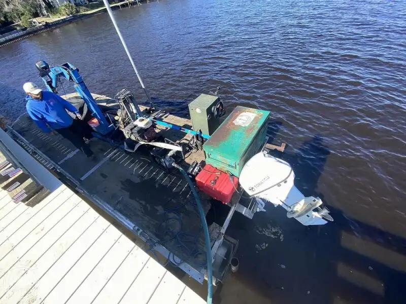 Pråm till salu