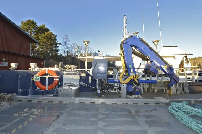 Undersökningsfartyg till salu