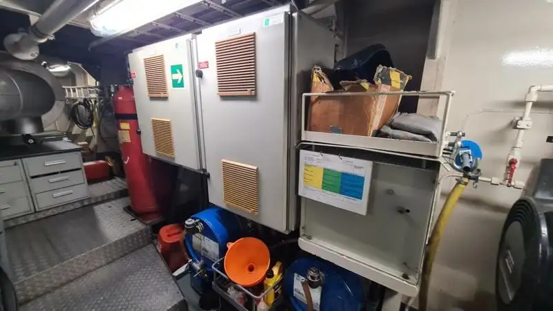 Försörjningsfartyg till salu