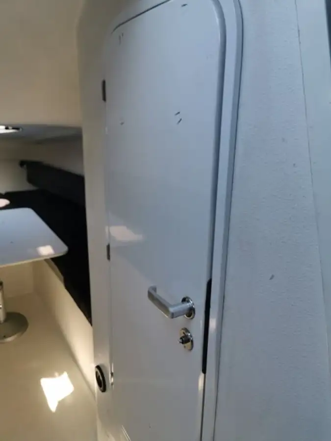 Styv uppblåsbar båt till salu