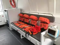 Räddningsfartyg till salu