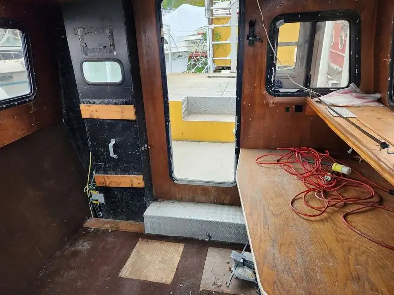 Arbetsbåtar till salu