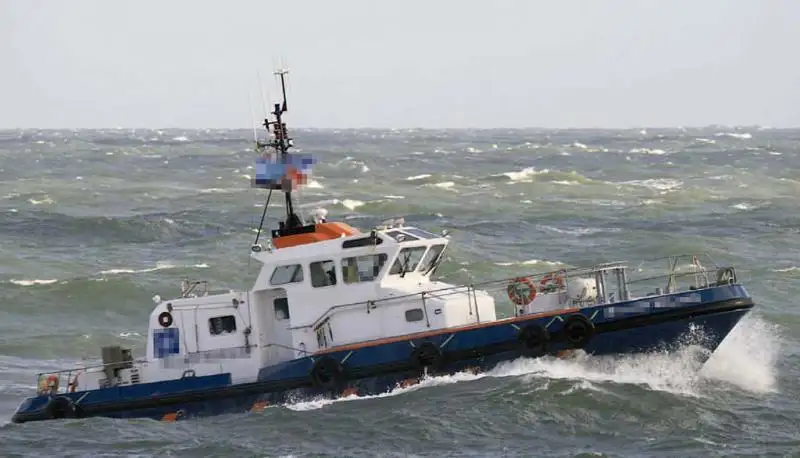 Besättningsbåt till salu