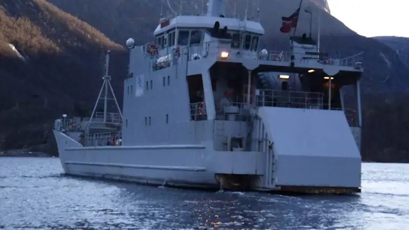 Landstigningsfartyg, tank till salu