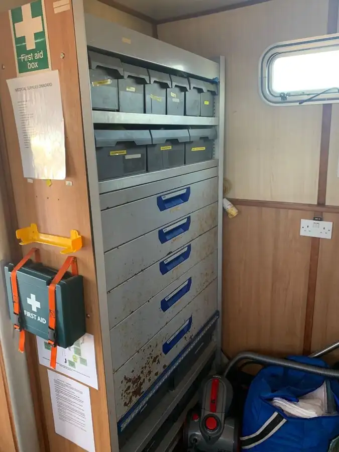 Servicefartyg för vindkraftsparker till salu