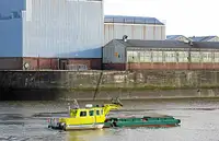 Pråm till salu
