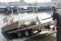 Containerskepp till salu