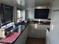 Pråm till salu