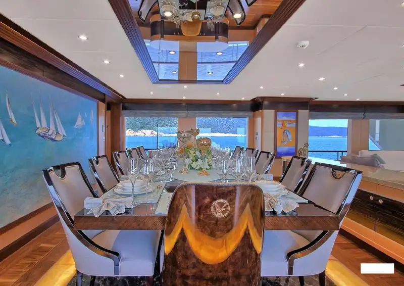 Yacht till salu