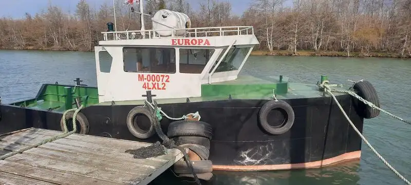 Arbetsbåtar till salu