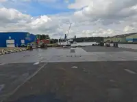 Pråm till salu