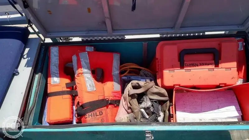 Containerskepp till salu
