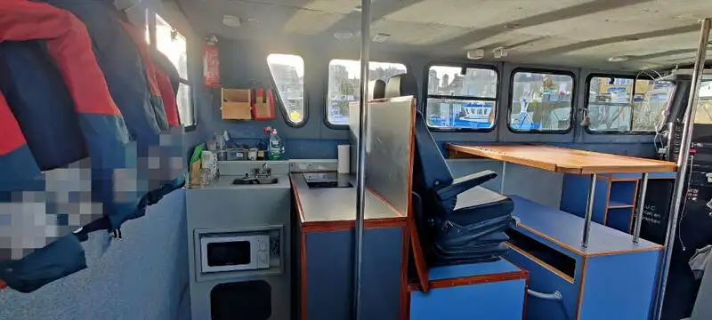 Containerskepp till salu