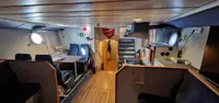 Räddningsfartyg till salu