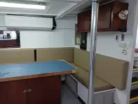 Containerskepp till salu