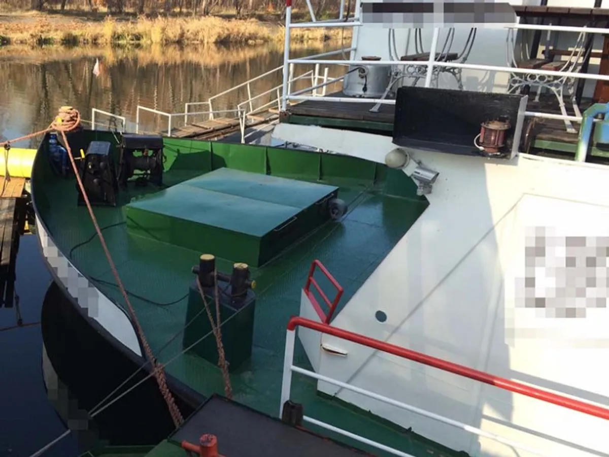 Containerskepp till salu