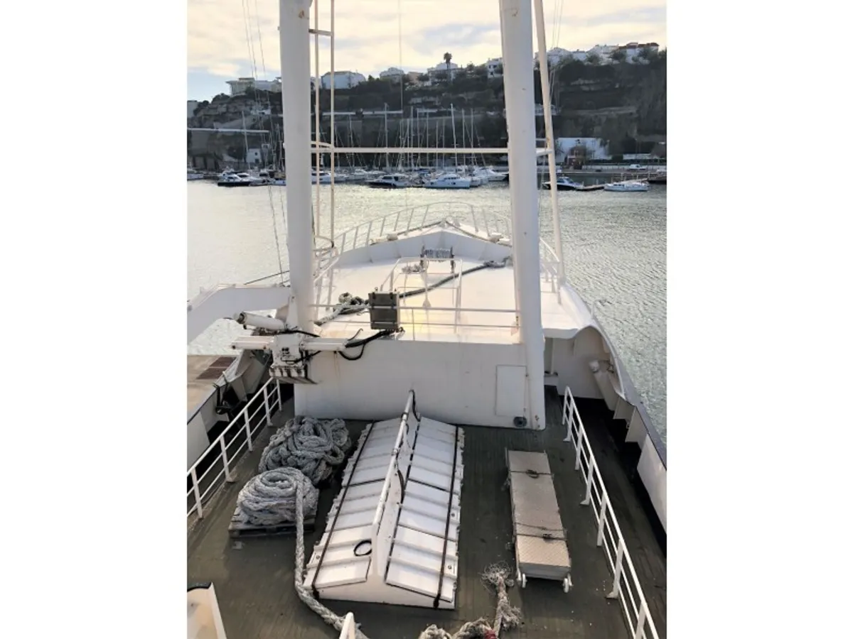 Yacht till salu
