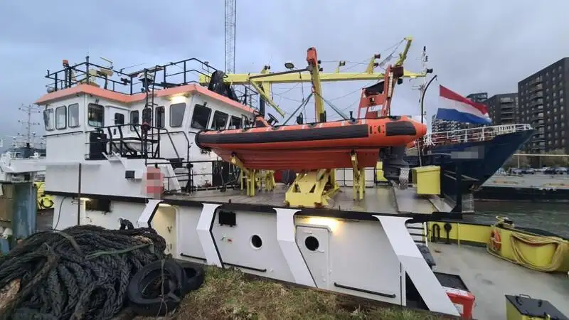 Försörjningsfartyg till salu