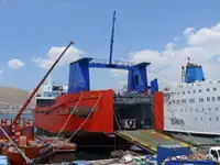 Containerskepp till salu