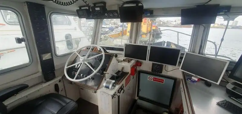 Containerskepp till salu